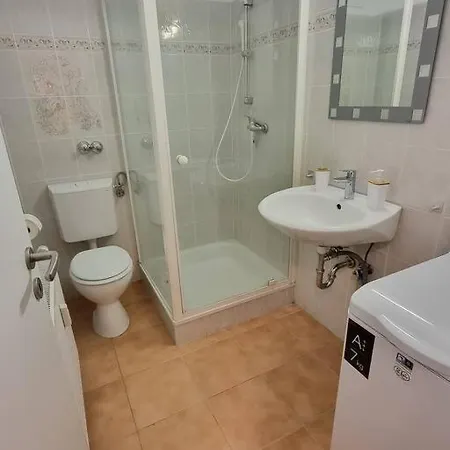 Viktoria's In 公寓 卡尔斯特